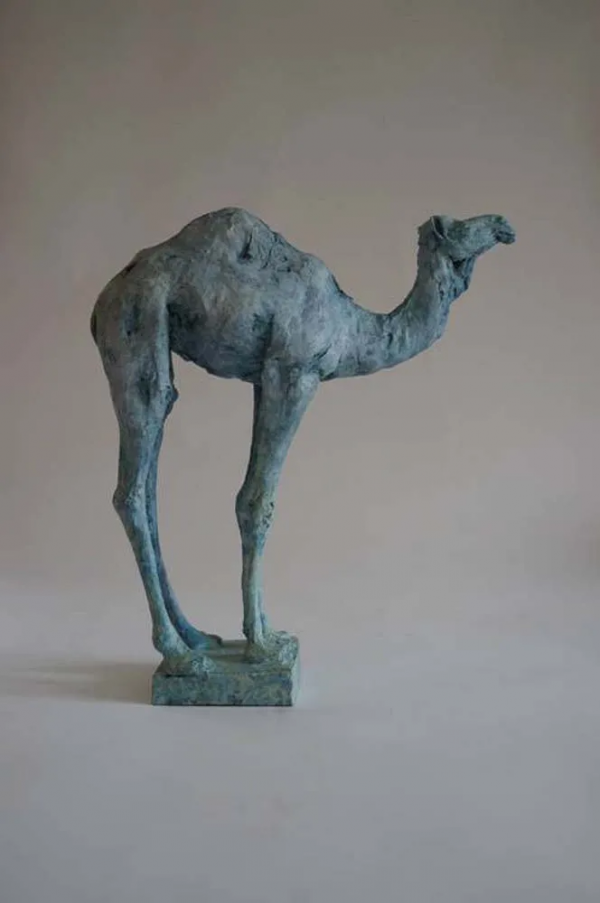 “風乾”的雕塑，Georgiana Anstruther 眼中的人物形象