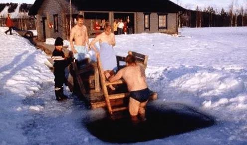 訓練後“洗冷水澡”?利弊五五開——謹慎嘗試 訓練後“洗冷水澡”?利弊五五開——謹慎嘗試