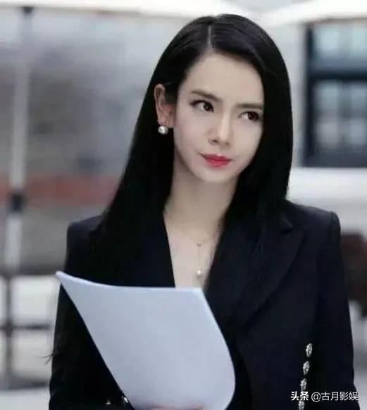 黑長直女星高圓圓、劉亦菲、楊冪、娜扎，誰是你真正的女神？