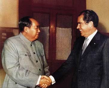 毛主席很少摸槍，曾說：當我用槍時，紅軍就完蛋了，是何緣由？