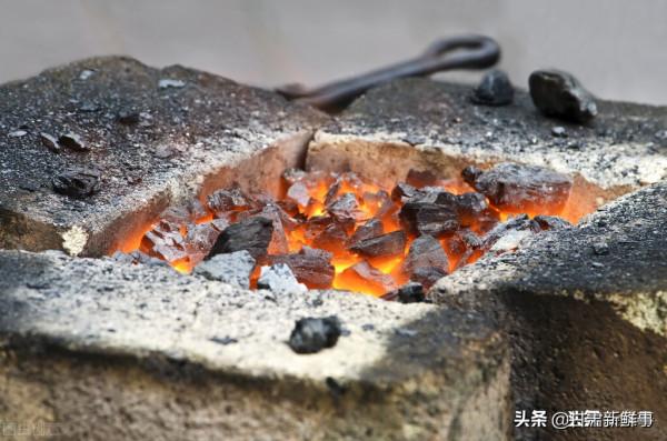 冬季來臨，一噸煤更近2000塊錢，老百姓直呼燒不起