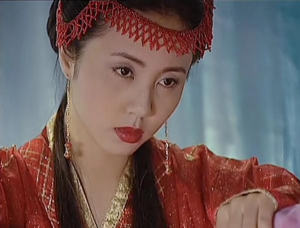 奇思妙想的90年代古裝劇造型：滿天星、蘋果網、插扇子、插筷子