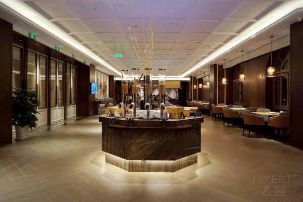 居停順遂，惺惺相“希”——記我與Hilton二〇二一