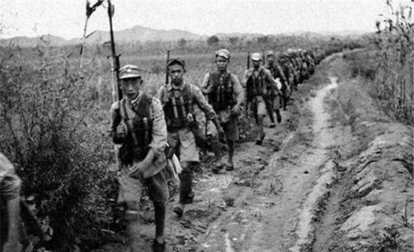 東江縱隊透過神崗,適逢日軍搶糧,日軍不禁愣住:哪來的抗日武裝 東江縱隊透過神崗,適逢日軍搶糧,日軍不禁愣住:哪來的抗日武裝