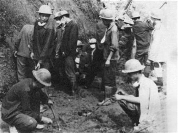 59年宋任窮女兒報考哈軍工，向周總理控訴陳賡，總理大讚：有出息