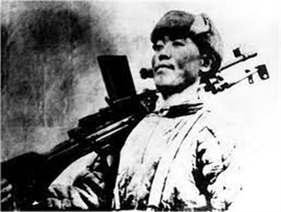 士兵違紀連開14槍，獨守陣地三天兩夜，彭老總親自下令官升三級