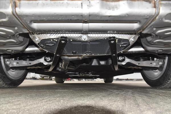 低調的豪華行政級轎車，車長5米，配置豐富，帶你體驗奧迪A6L