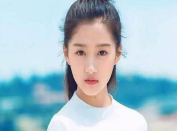 迪麗熱巴、鹿晗的收入,關曉彤的收入,一對比滿滿的差距啊 迪麗熱巴、鹿晗的收入,關曉彤的收入,一對比滿滿的差距啊