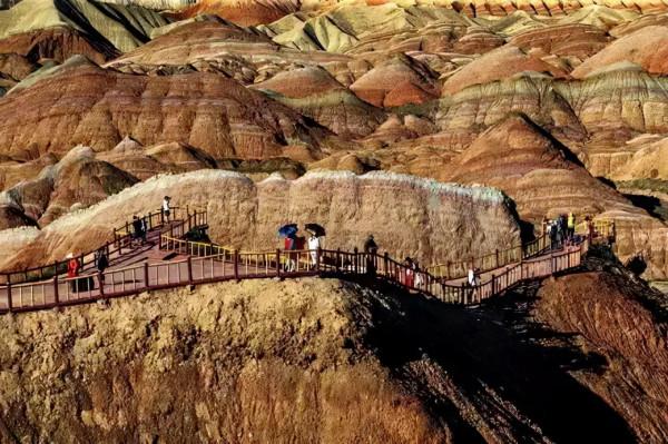 張掖七彩丹霞——華冠全球 張掖七彩丹霞——華冠全球