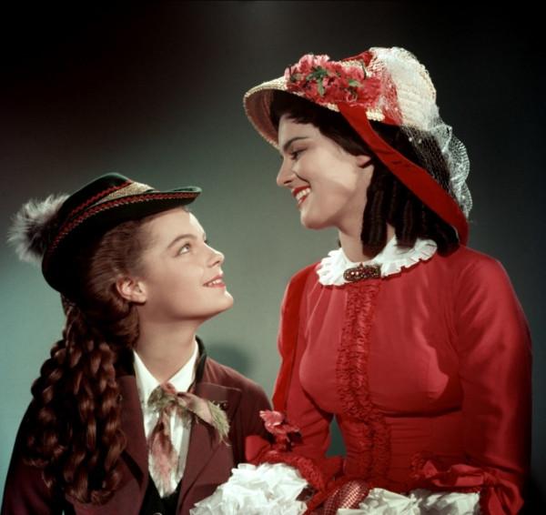 歷史上的茜茜公主為什麼痴迷美容和瘦身？她能掌控的只有她自己