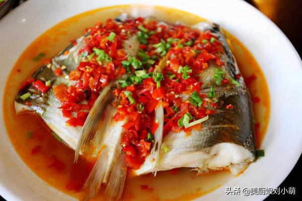 全國34個省市自治區的上百種特色美食，去旅遊就照著這個吃