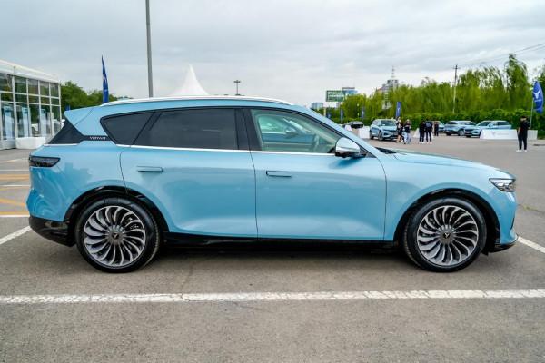 詳解嵐圖FREE四驅純電版,中大型SUV,外觀帥氣,配694馬力電動機 詳解嵐圖FREE四驅純電版,中大型SUV,外觀帥氣,配694馬力電動機