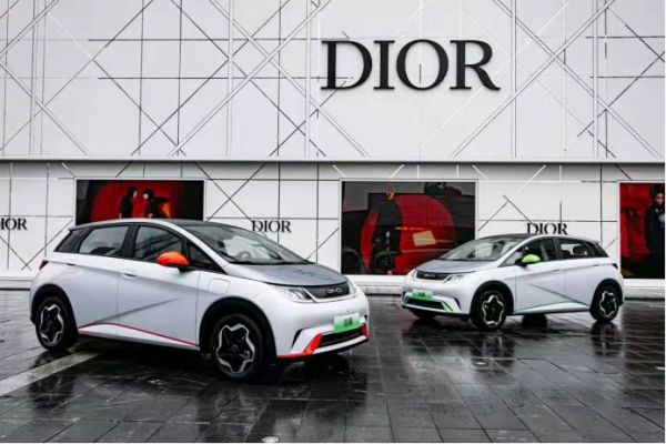 想要高品質的純電轎車,這四款都出自大廠門檻也低 想要高品質的純電轎車,這四款都出自大廠門檻也低