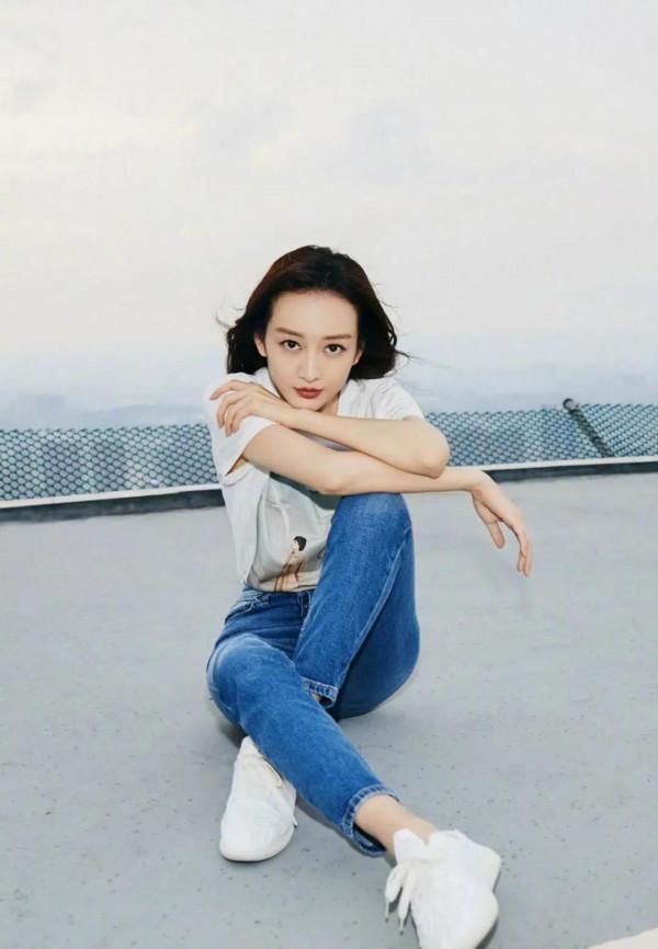 有喜歡王鷗的嗎？這麼看確實和楊冪有的一拼