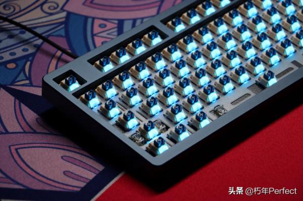 KBDfans Odin98 金屬鍵盤套件組裝分享