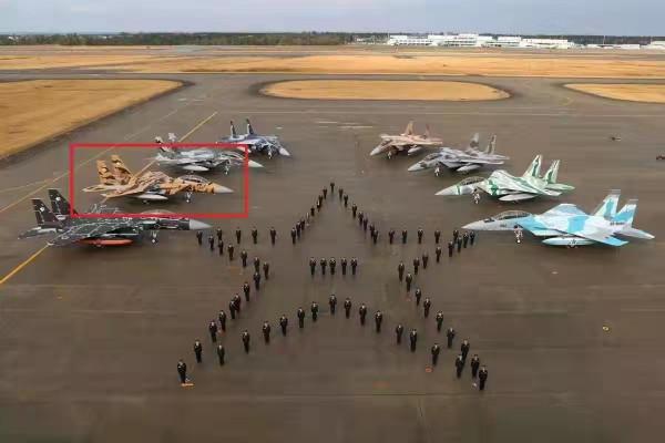 日本疑似墜海F15身份確定，前艙是假想敵司令，飛機塗有老虎條紋