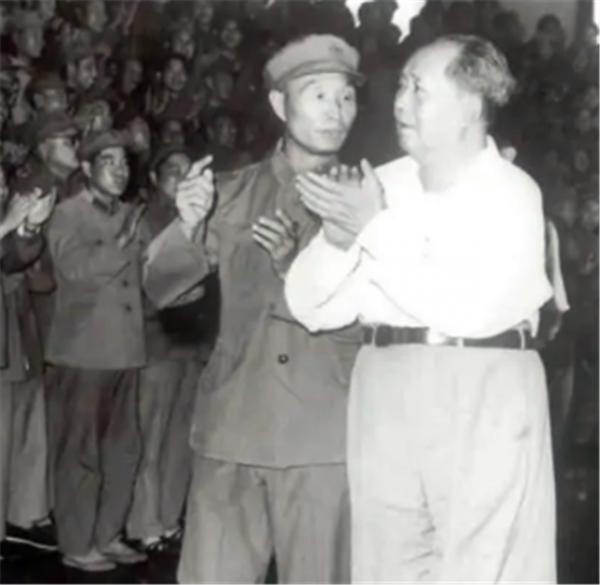 1964年重要會議上張愛萍離開，周總理要求檢查其口袋：保密無小事