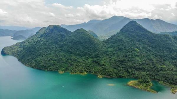 廣東最美的湖泊，碧綠如仙境，還是國家級溼地公園