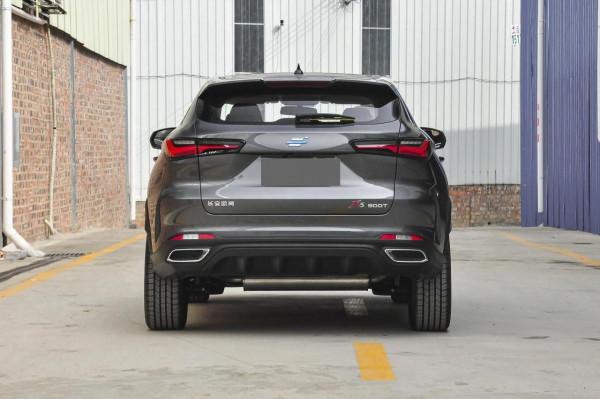 想買10萬級品質好的SUV，不妨看看這兩款，油耗低、空間大、安全