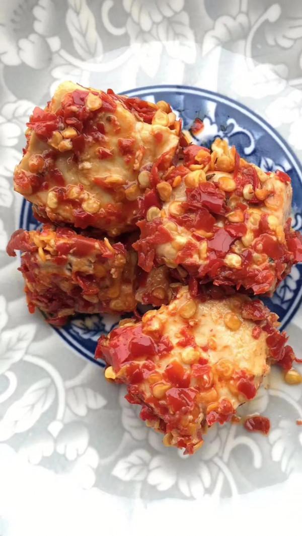 舌尖上的美味——剁辣椒、蘿蔔丁、臘肉、香腸、黴豆腐 舌尖上的美味——剁辣椒、蘿蔔丁、臘肉、香腸、黴豆腐