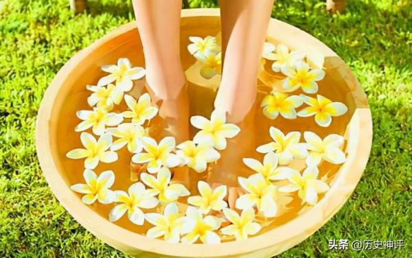 老話說“人到六十,兩不交,三不碰”,指的什麼? 老話說“人到六十,兩不交,三不碰”,指的什麼?