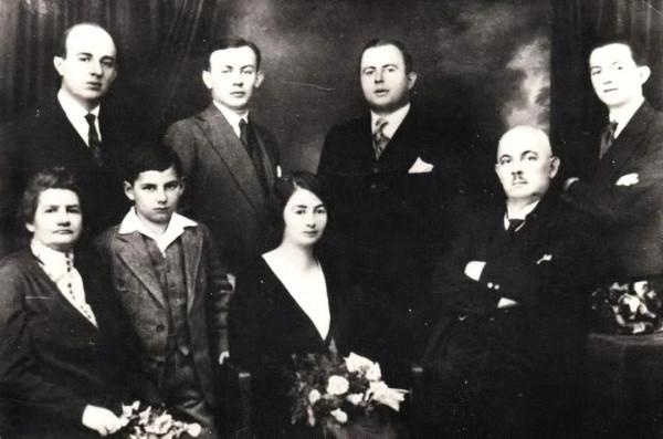 1942年，張茜生下兒子，陳毅看了一眼就走，奧地利軍醫大怒：回來