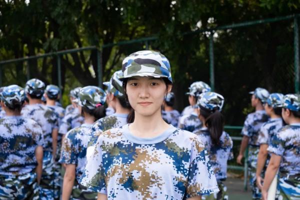 聽完教官唱歌,來看看廣東工業大學“軍花軍草”! 聽完教官唱歌,來看看廣東工業大學“軍花軍草”!