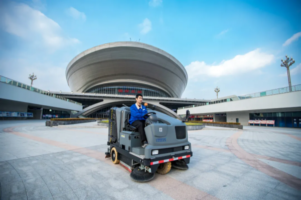 物企資本江湖再起硝煙，龍湖智創生活為何此時衝刺上市？