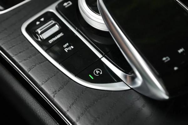 賓士 C200:4年車齡新C旅,優雅美麗5折售 賓士 C200:4年車齡新C旅,優雅美麗5折售