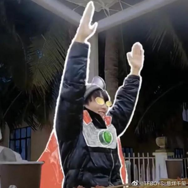 明星過中秋：肖戰楊紫曬出月餅合照，趙麗穎放國風大片送祝福