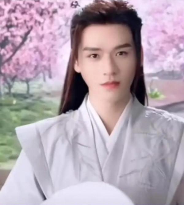 聊齋故事：女信使