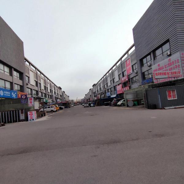 遼寧匯美建材建材家居廣場 不僅場地大 而且一排排店面 非常美麗氣派 遼寧匯美建材建材家居廣場 不僅場地大 而且一排排店面 非常美麗氣派