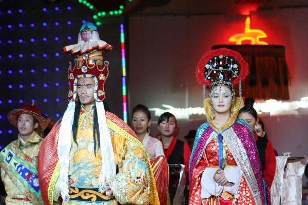 牽上愛人的手，這一生必去的景點，西藏值得一去