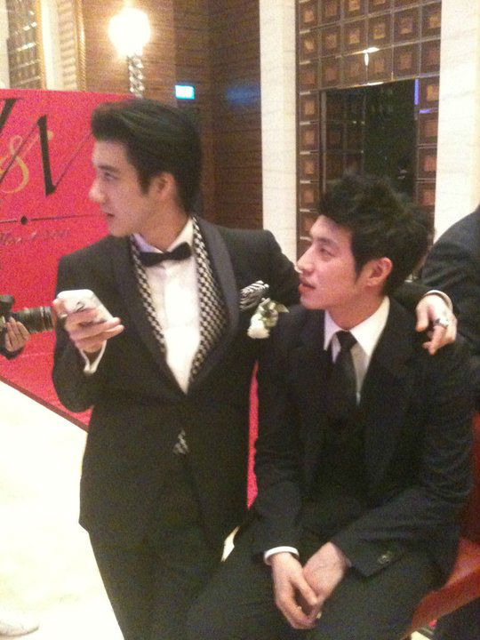 他的婚禮竟然請來王力宏潘瑋柏陳建州彭于晏當伴郎，你認識他嗎？