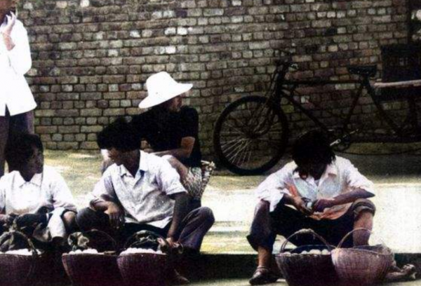 80年代“座山雕”：學張作霖建百人“軍隊”，和6個女人共同生活