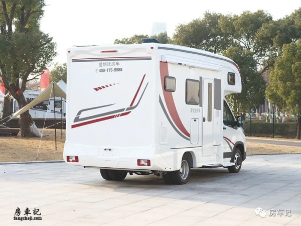 全新旅居車上市！愛旅途2022款大通V90C型房車，看點十足