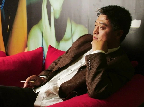 飛躍黃河的柯受良，50歲去世後，為何200多位明星為他籌款下葬？