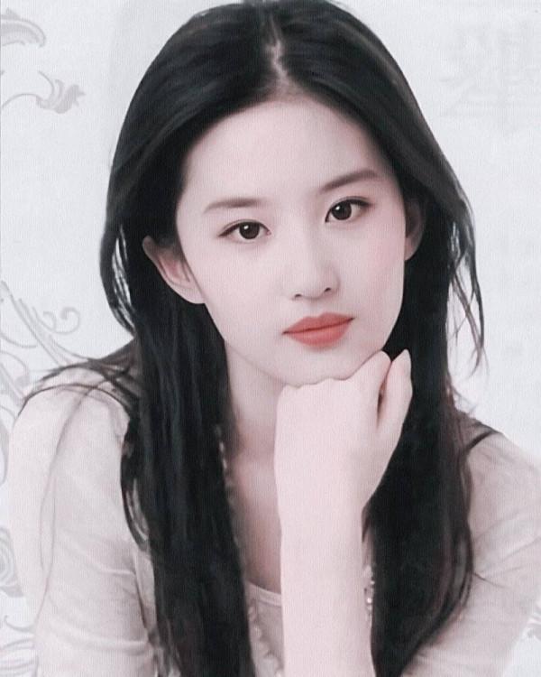 誰說只有雙眼皮好看？這5位女演員告訴你，內雙更耐看、更有味道