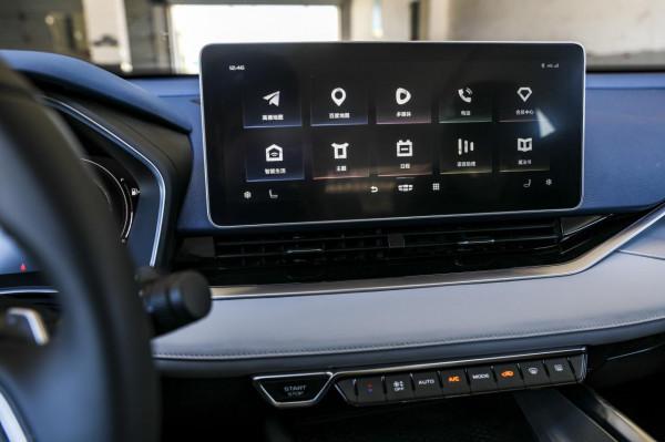 15萬的動力自由 玩車自由 試駕吉利星瑞 15萬的動力自由 玩車自由 試駕吉利星瑞