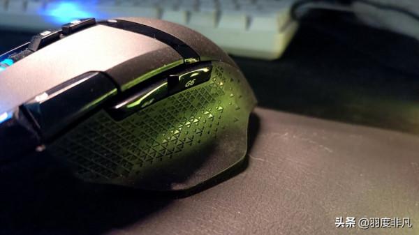 文字工作者用上電競鍵鼠是什麼體驗？上手腹靈套裝，點贊按鍵體驗