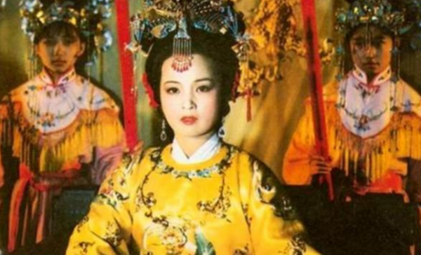 紅樓夢中，賈元春嫁的是哪位皇帝？