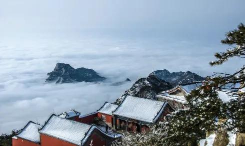 泰山雲海，蔚為壯觀