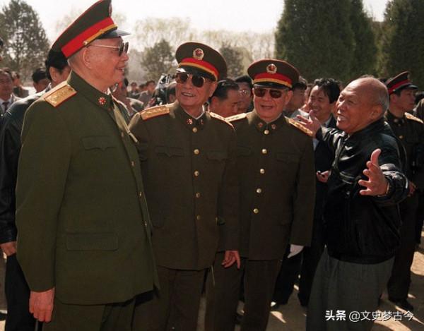 1987年，張萬年主政廣州軍區，他的搭檔是誰？四野出身的戰鬥英雄