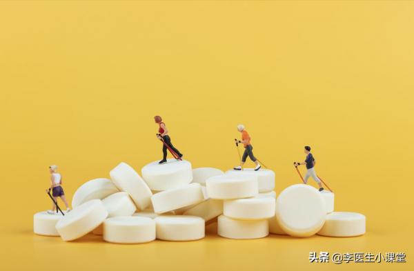 老人缺鈣怎麼辦？醫生教你3個小妙招，補鈣強腎預防骨關節炎