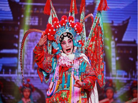 常香玉為何收回小香玉的藝名?祖孫倆發生了什麼不可挽回的矛盾 常香玉為何收回小香玉的藝名?祖孫倆發生了什麼不可挽回的矛盾