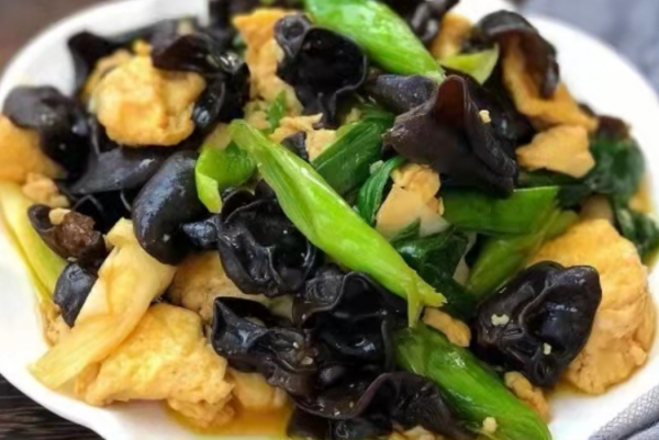 立春後，這5款春菜正當季，多給家人吃，鮮嫩又便宜，強身又健體