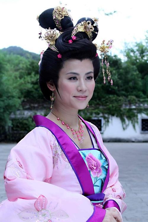 王寶釧守寒窯18年，為何當了18天皇后死了，她的死讓薛平貴鬆口氣