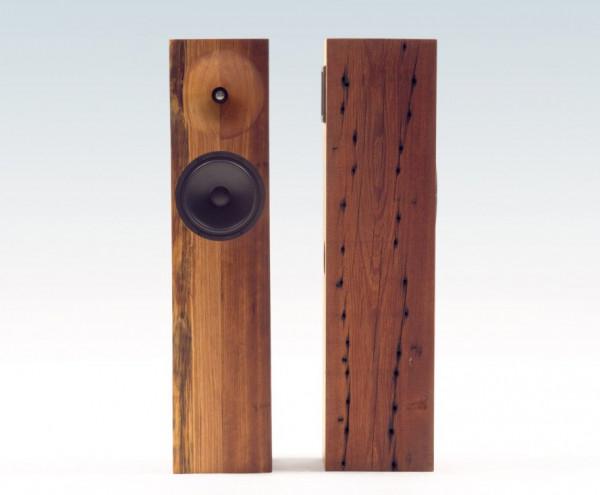 讓廢舊木頭再生製造出了高階大氣復古音響 讓廢舊木頭再生製造出了高階大氣復古音響