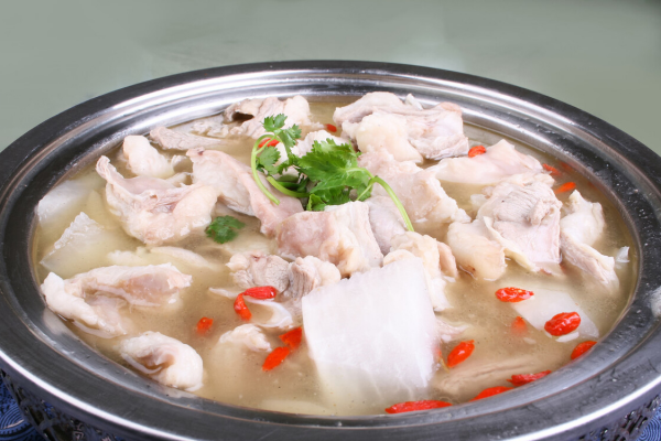 天冷了，6道熱騰騰的湯端上桌，營養全面好消化，暖暖活活過深秋