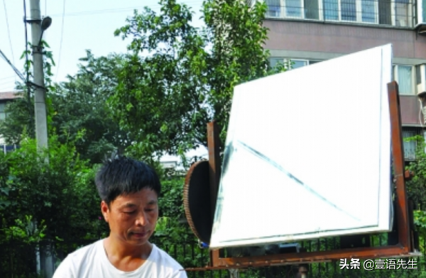 爸爸為孩子發明&OpenCurlyDoubleQuote;機械向日葵&rdquo;太陽能，跟著太陽跑的太陽能熱水器